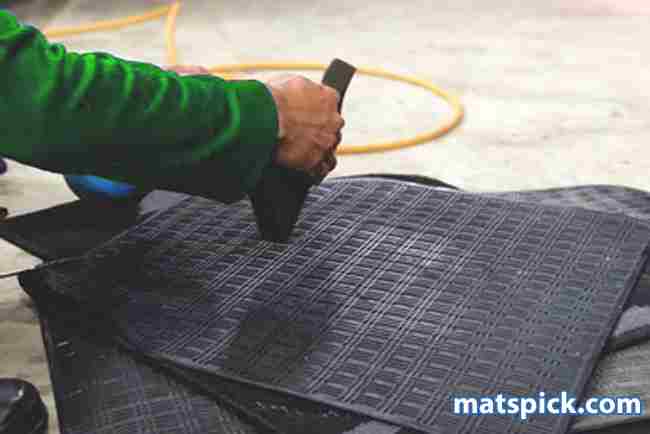 How to Make Rubber Floor Mats Shine